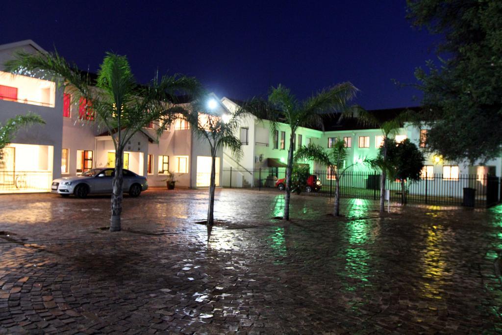 Casa Bianca Guest Lodge Хартбиспурт Экстерьер фото